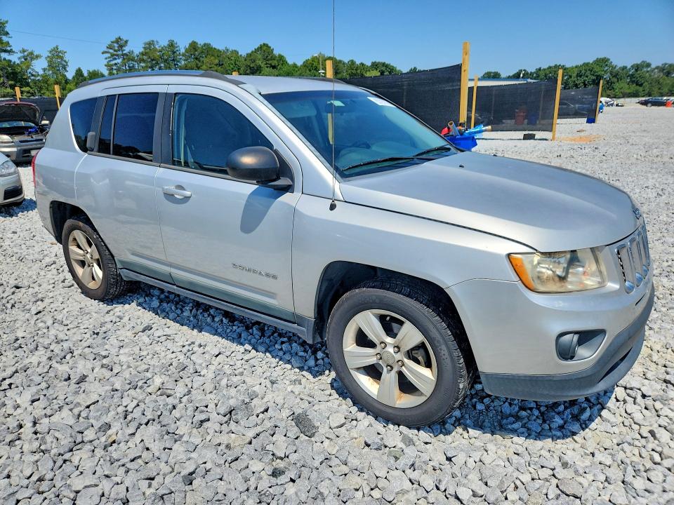 Photo 4 from auction – 2011 JEEP COMPASS with VIN 1J4NT1FA3BD236117