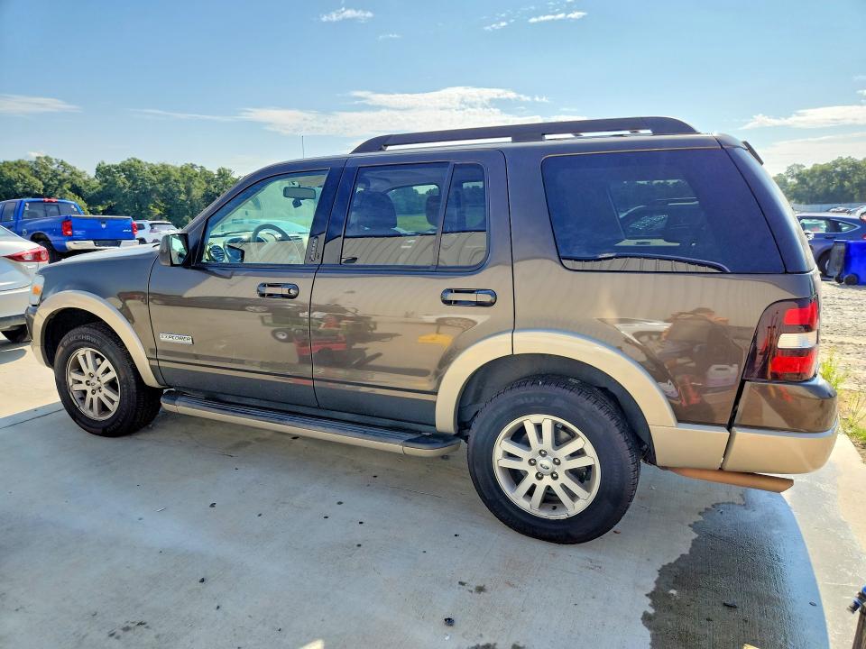 Photo 2 from auction – 2008 FORD EXPLORER with VIN 1FMEU64E68UA42806