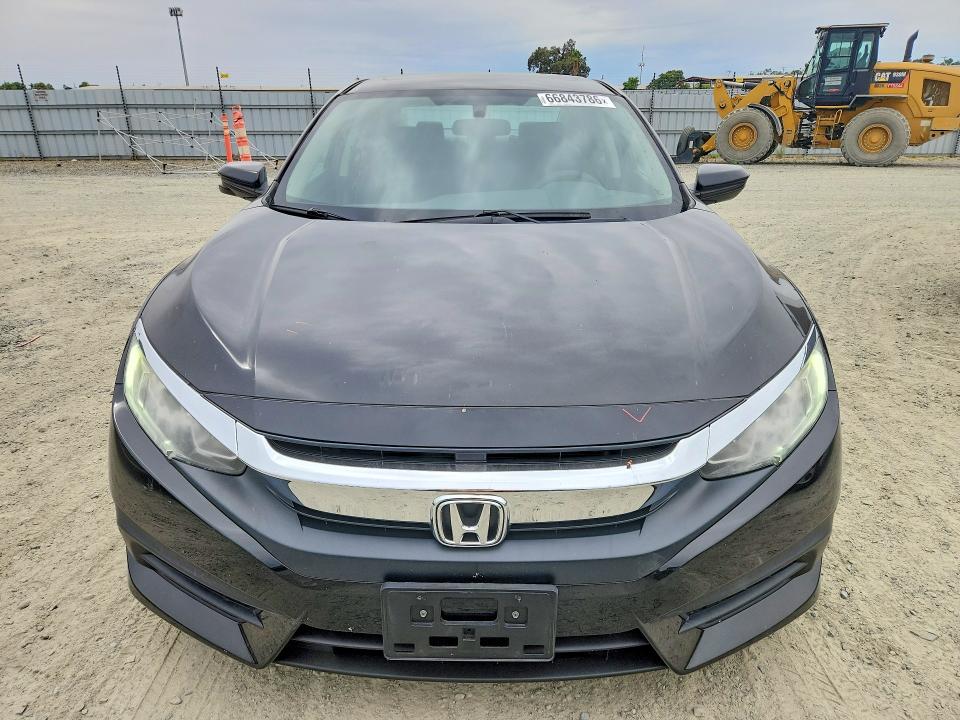 Photo 5 from auction – 2016 HONDA CIVIC with VIN 2HGFC2F74GH577896