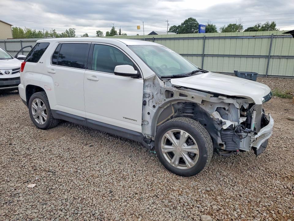 Foto 4 de la subasta – 2017 GMC TERRAIN con VIN 2GKALMEK0H6190385