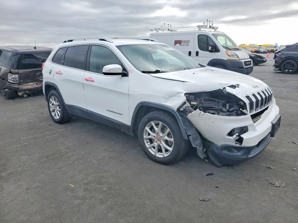 Photo 4 from auction – 2016 JEEP CHEROKEE with VIN 1C4PJLCB2GW113692