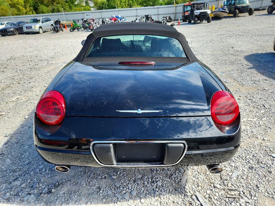 Photo 6 from auction – 2002 FORD THUNDERBIRD with VIN 1FAHP60A62Y123161