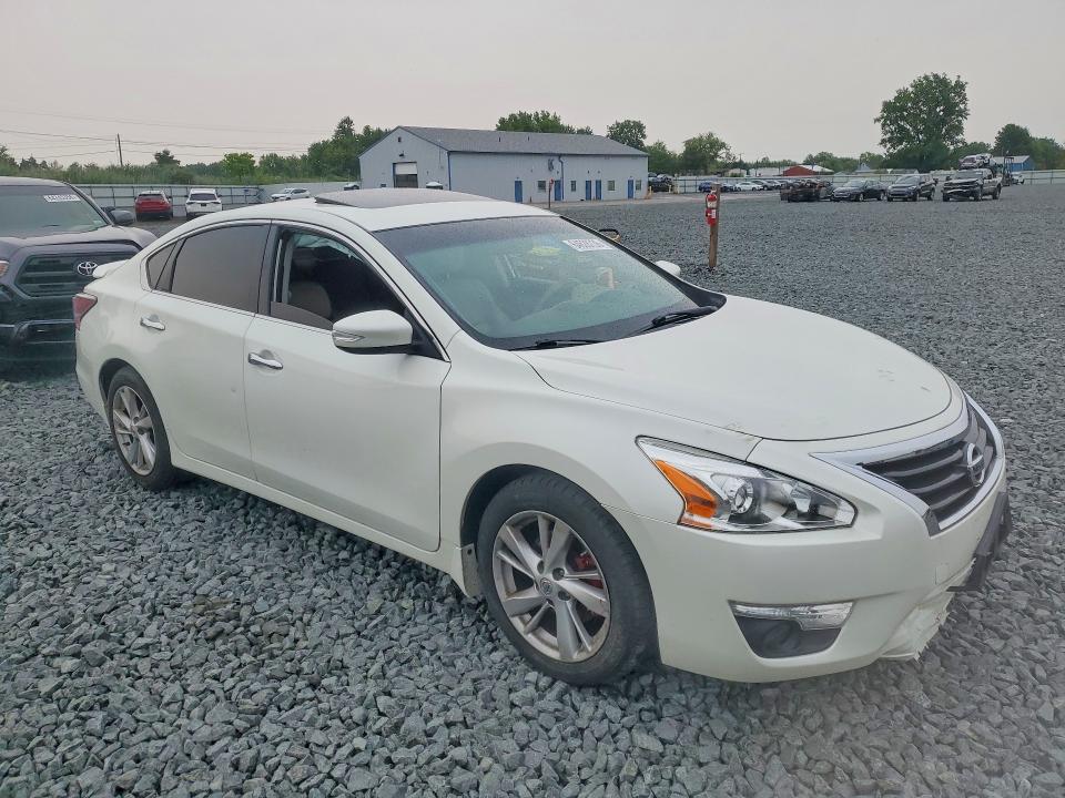 Photo 4 from auction – 2015 NISSAN ALTIMA with VIN 1N4AL3AP7FN357878