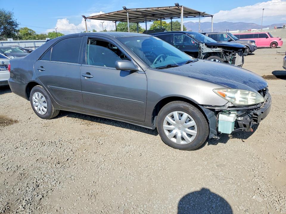 Photo 4 from auction – 2005 TOYOTA CAMRY with VIN 4T1BE32KX5U972081