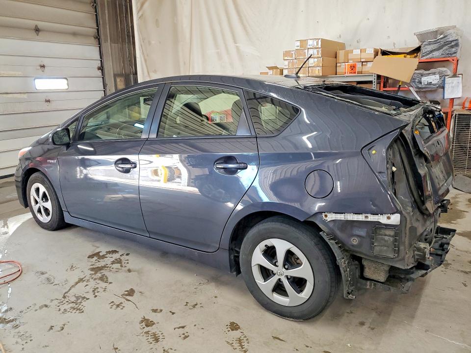 Photo 2 from auction – 2015 TOYOTA PRIUS with VIN JTDKN3DU1F0424014