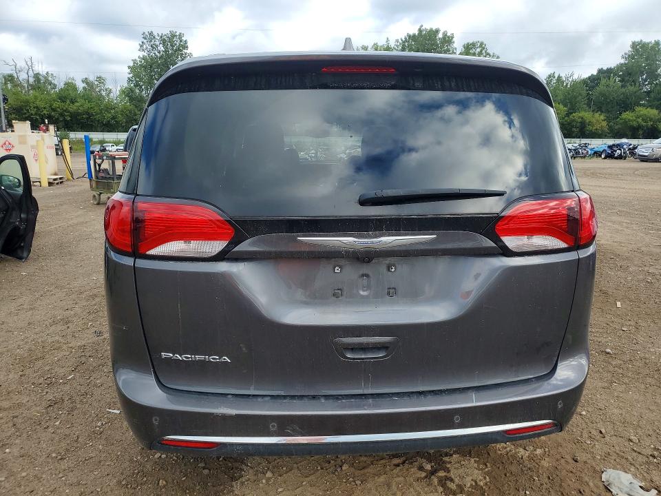 Photo 6 from auction – 2017 CHRYSLER PACIFICA with VIN 2C4RC1EGXHR837673