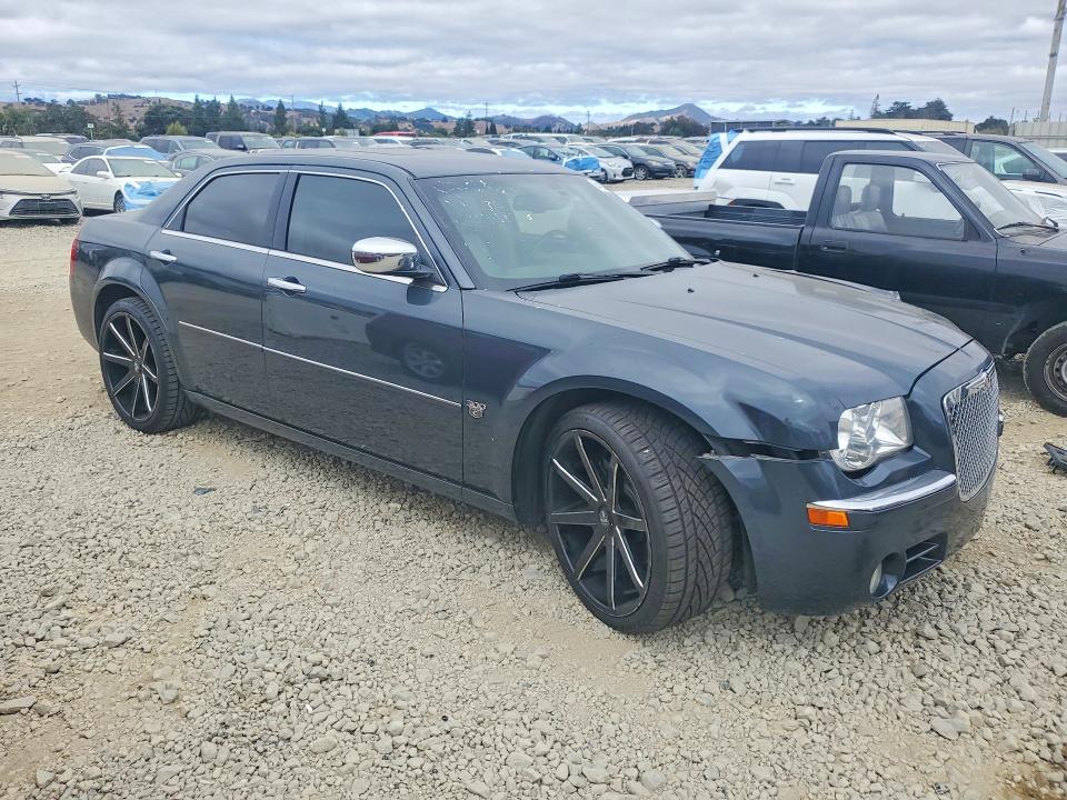 Photo 4 from auction – 2007 CHRYSLER 300C with VIN 2C3KA63H97H898277