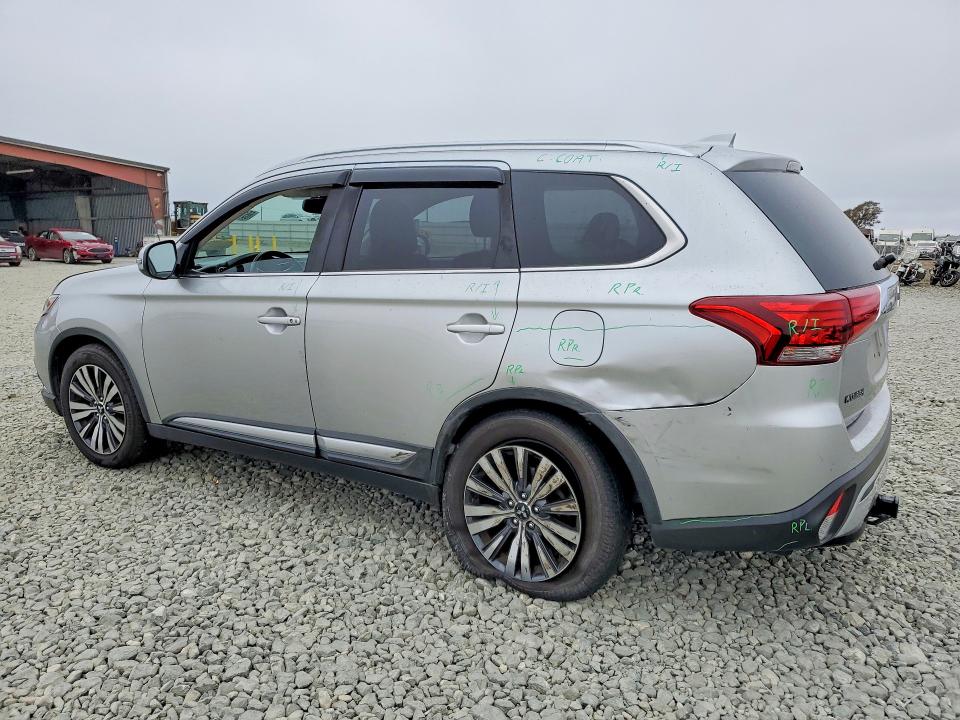 Photo 2 from auction – 2019 MITSUBISHI OUTLANDER with VIN JA4AZ3A36KZ041066