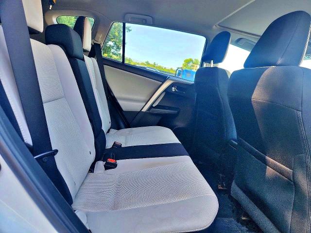 Photo 11 from auction – 2017 TOYOTA RAV4 with VIN 2T3RFREV2HW655329