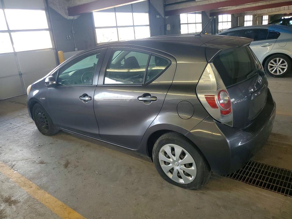 Photo 2 from auction – 2014 TOYOTA PRIUS C with VIN JTDKDTB33E1573093