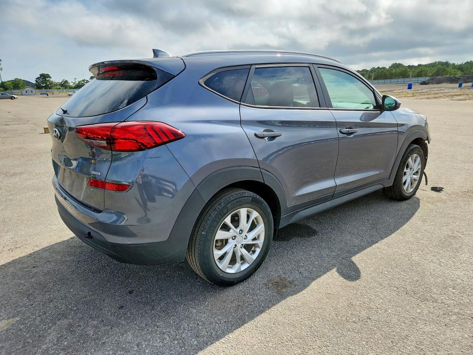 Photo 3 from auction – 2021 HYUNDAI TUCSON with VIN KM8J3CA48MU389740