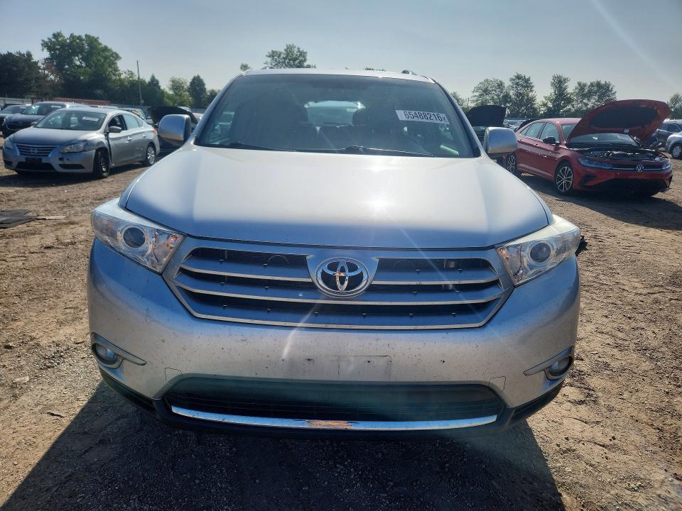 Photo 5 from auction – 2013 TOYOTA HIGHLANDER with VIN 5TDBK3EHXDS204004