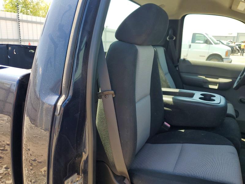 Photo 10 from auction – 2007 CHEVROLET SILVERADO with VIN 1GCEC14X97Z618563