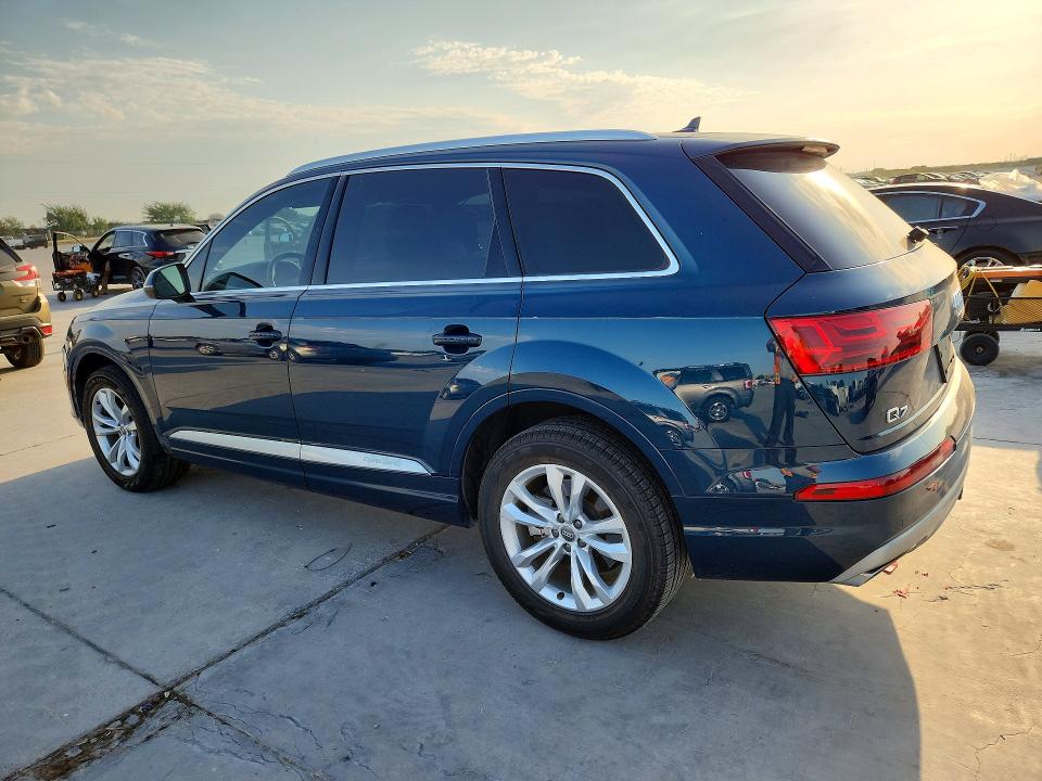 Photo 2 from auction – 2018 AUDI Q7 with VIN WA1LAAF70JD028325