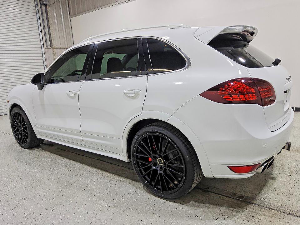 Photo 2 from auction – 2014 PORSCHE CAYENNE with VIN WP1AD2A20ELA73569