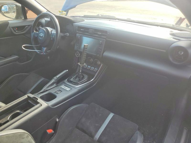Photo 8 from auction – 2022 TOYOTA GR 86 with VIN JF1ZNBF10N8750226