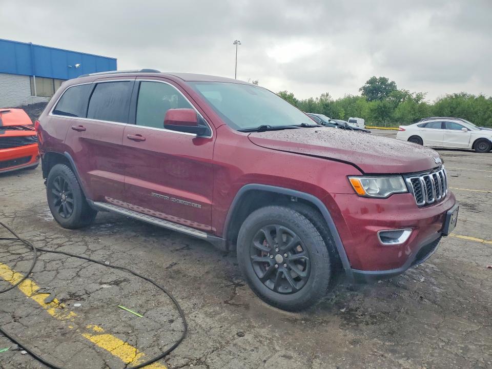 Снимка 4 от търг – 2018 JEEP GRAND CHEROKEE с VIN 1C4RJFAG9JC421119