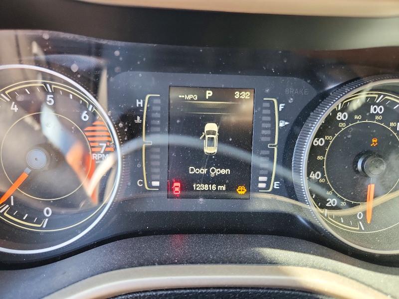 Foto 9 de la subasta – 2017 JEEP CHEROKEE con VIN 1C4PJLCB5HW662837