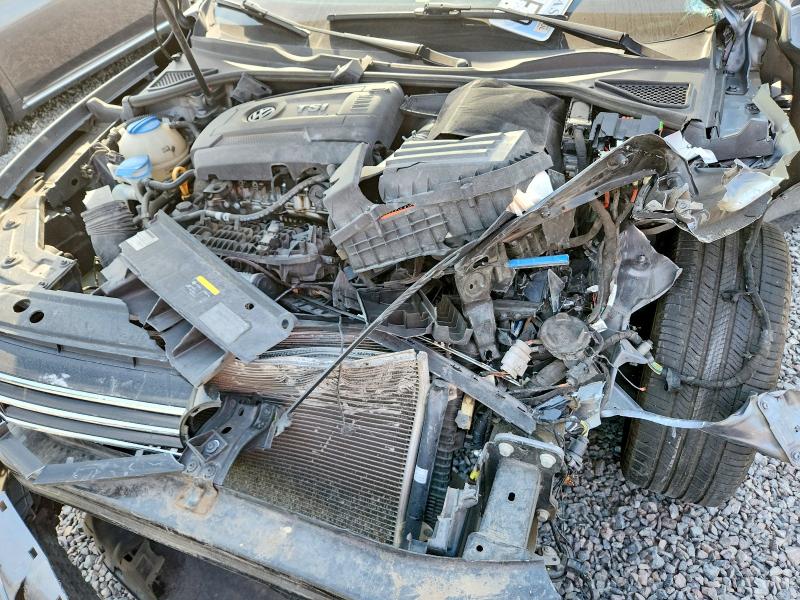 Снимка 11 от търг – 2015 VOLKSWAGEN PASSAT с VIN 1VWAS7A37FC080739
