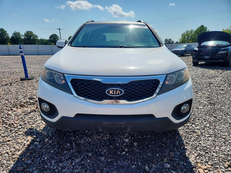 Photo 5 from auction – 2013 KIA SORENTO with VIN 5XYKU3A69DG335291