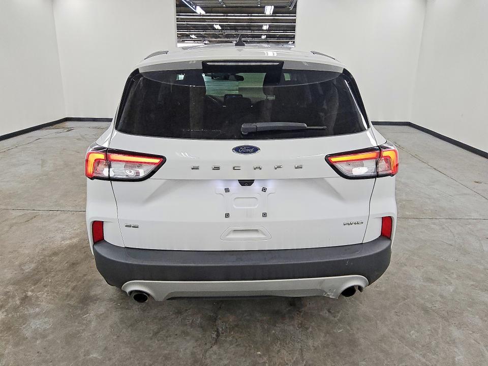 Photo 6 from auction – 2022 FORD ESCAPE with VIN 1FMCU9G60NUA11656