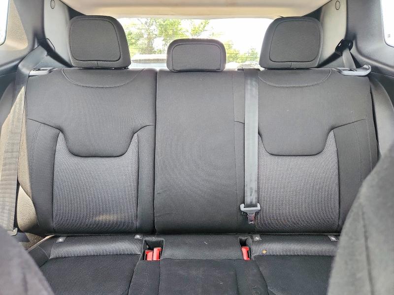 Photo 10 from auction – 2018 JEEP RENEGADE with VIN ZACCJBAB1JPH58558