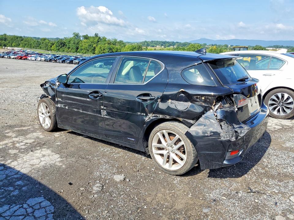 Photo 2 from auction – 2014 LEXUS CT with VIN JTHKD5BH9E2177413