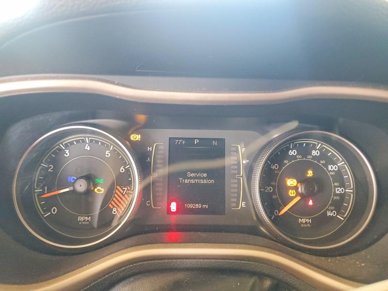 Photo 9 from auction – 2015 JEEP CHEROKEE with VIN 1C4PJMCS3FW635686