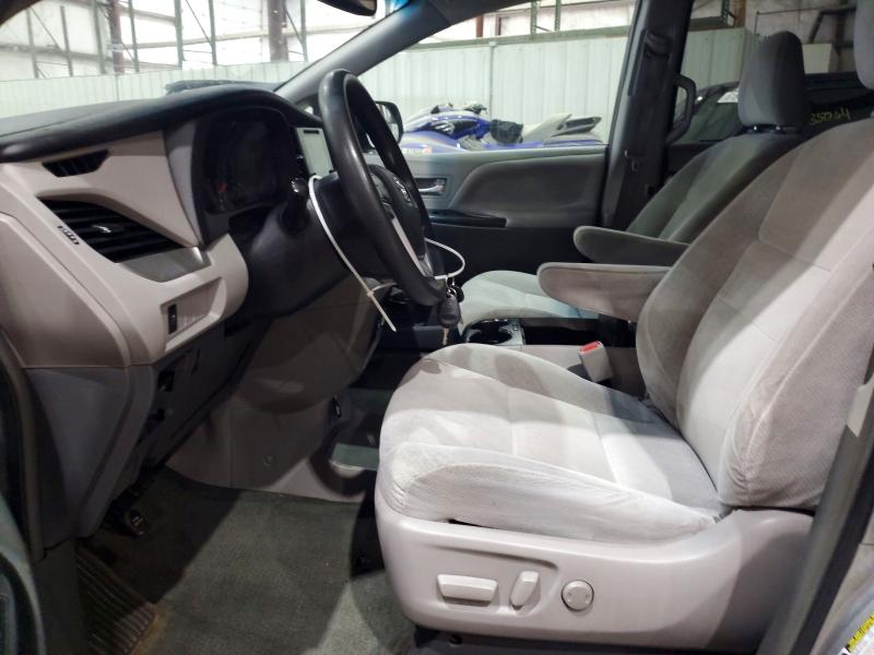 Photo 7 from auction – 2016 TOYOTA SIENNA with VIN 5TDKK3DC4GS720501