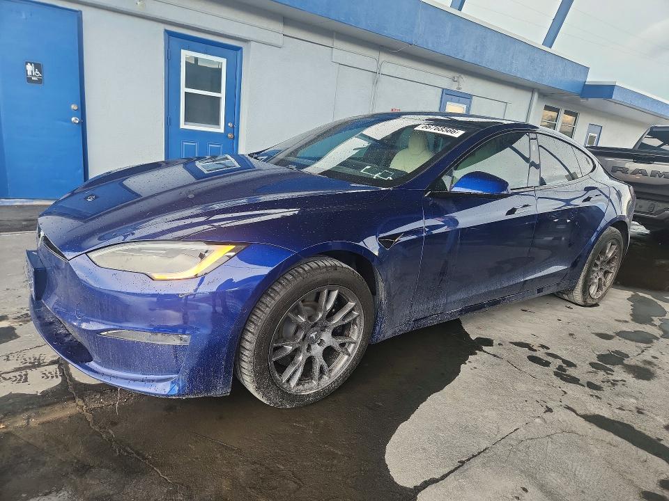 صورة رقم 1 من المزاد - 2022 TESLA MODEL S مع VIN 5YJSA1E55NF487978