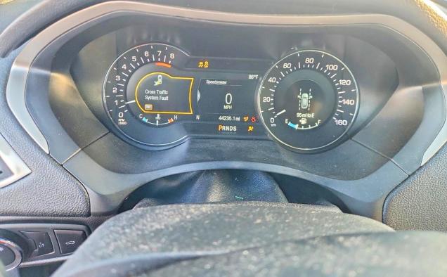 Photo 9 from auction – 2019 LINCOLN MKZ with VIN 3LN6L5A92KR614199