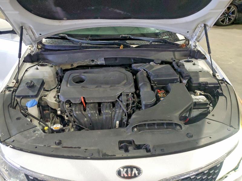 Photo 11 from auction – 2016 KIA OPTIMA with VIN 5XXGU4L30GG047621