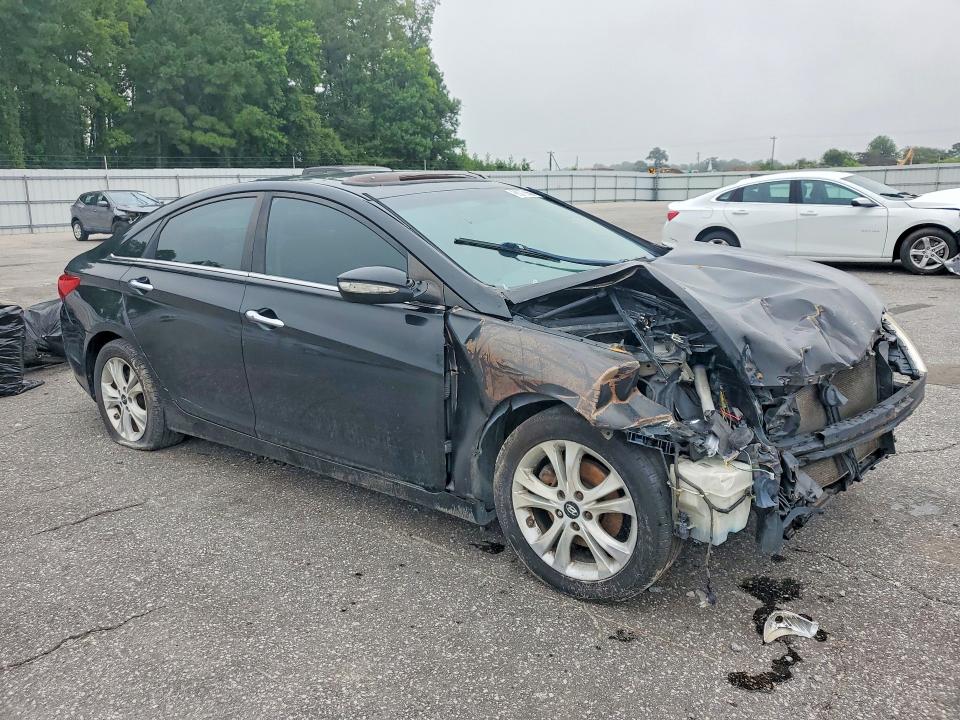 Photo 4 from auction – 2011 HYUNDAI SONATA with VIN 5NPEC4AC6BH180975