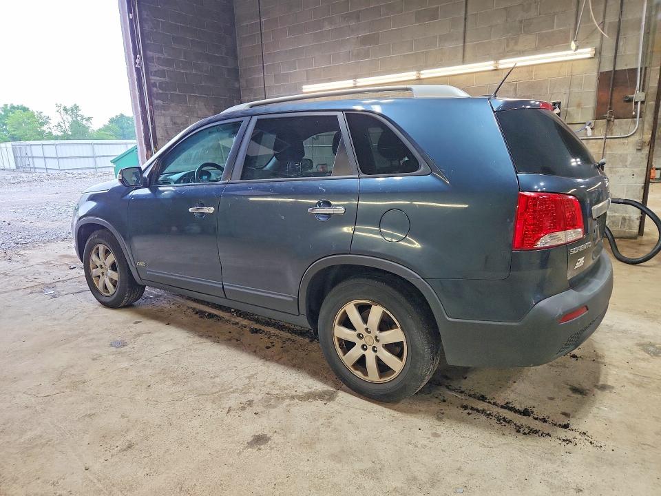 Photo 2 from auction – 2011 KIA SORENTO with VIN 5XYKTCA19BG040597