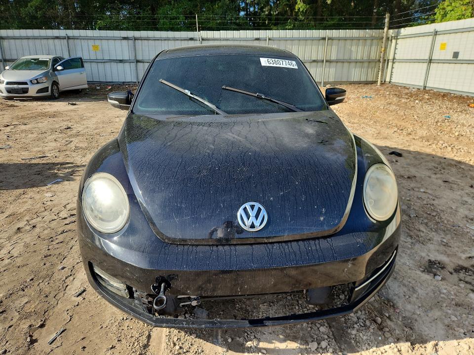 Photo 5 from auction – 2012 VOLKSWAGEN BEETLE with VIN 3VWV87AT2CM627538