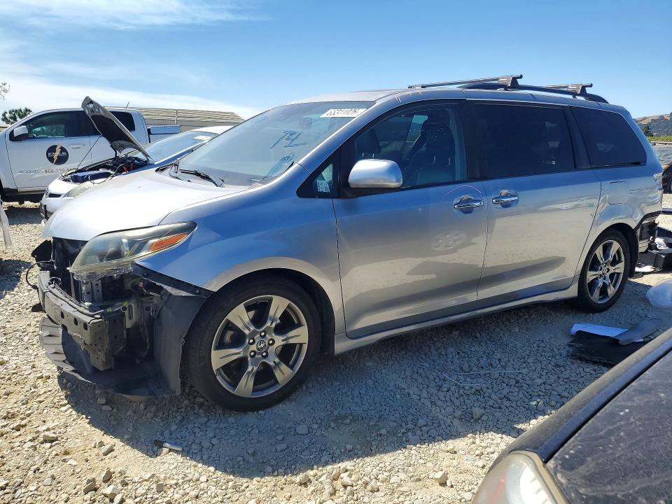 Photo 1 from auction – 2018 TOYOTA SIENNA with VIN 5TDXZ3DC9JS963648
