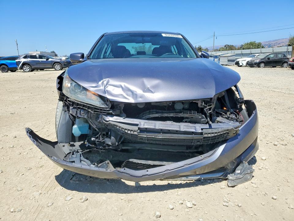 Photo 5 from auction – 2015 HONDA ACCORD with VIN 1HGCR2F76FA170029