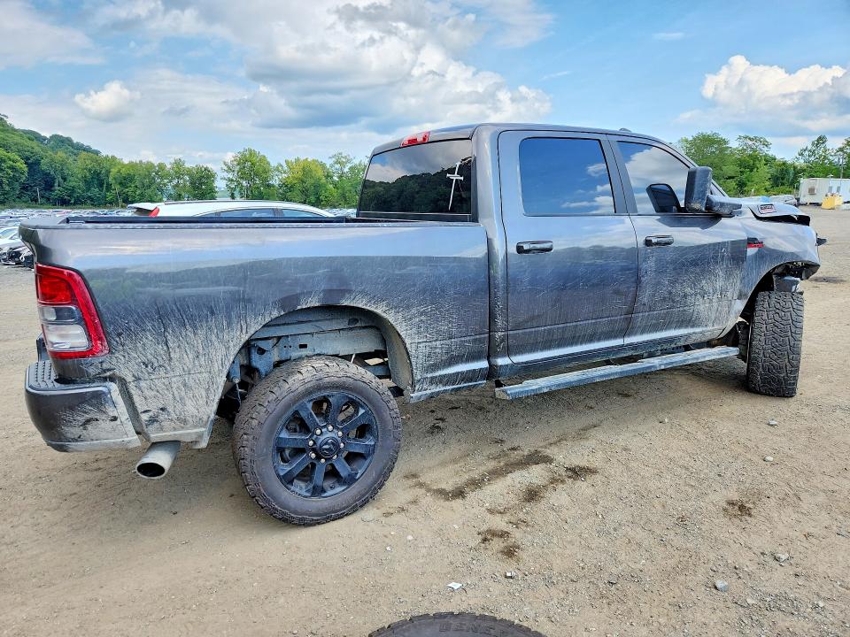 Photo 3 from auction – 2022 RAM 2500 with VIN 3C6UR5DJ1NG401316
