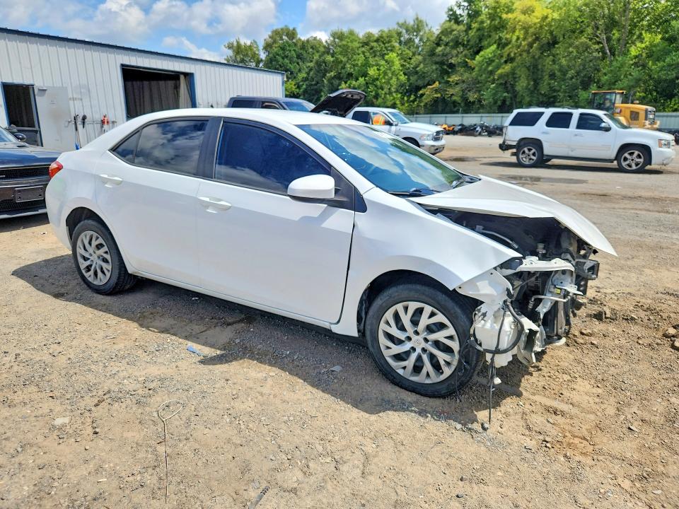 Photo 4 from auction – 2018 TOYOTA COROLLA with VIN 2T1BURHE4JC059755