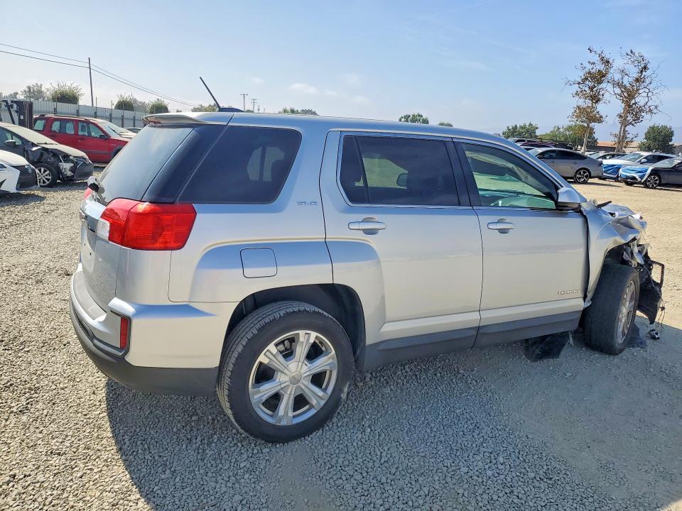 Photo 3 from auction – 2017 GMC TERRAIN with VIN 2GKALMEK3H6265404