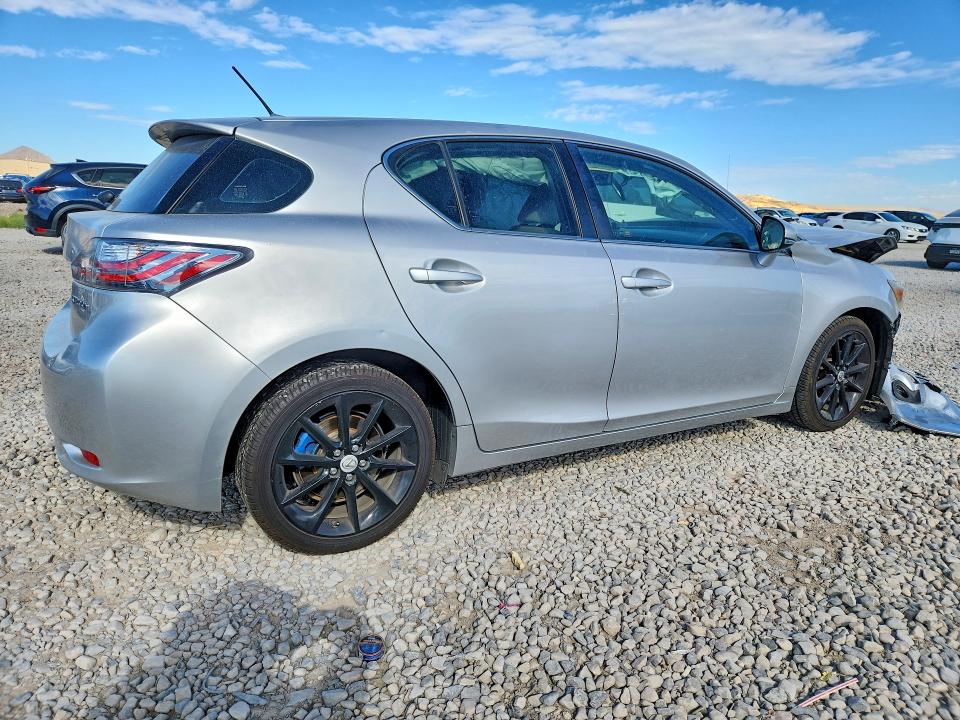 Photo 3 from auction – 2011 LEXUS CT with VIN JTHKD5BH2B2010869