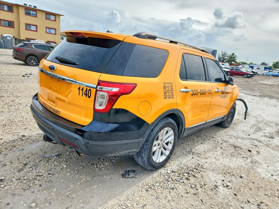 Photo 3 from auction – 2011 FORD EXPLORER with VIN 1FMHK7D80BGA91038
