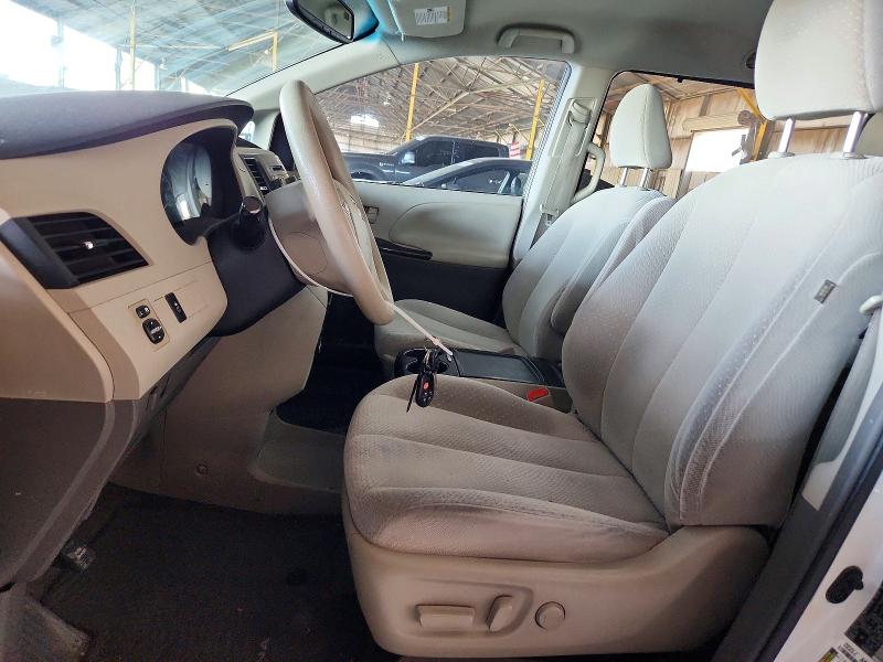 Снимка 7 от търг – 2014 TOYOTA SIENNA с VIN 5TDKK3DC9ES526947