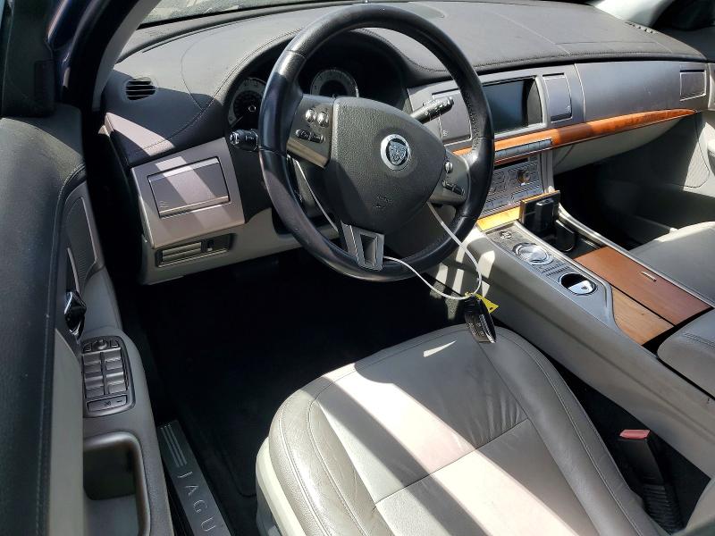 Photo 8 from auction – 2009 JAGUAR XF with VIN SAJWA05B79HR37011