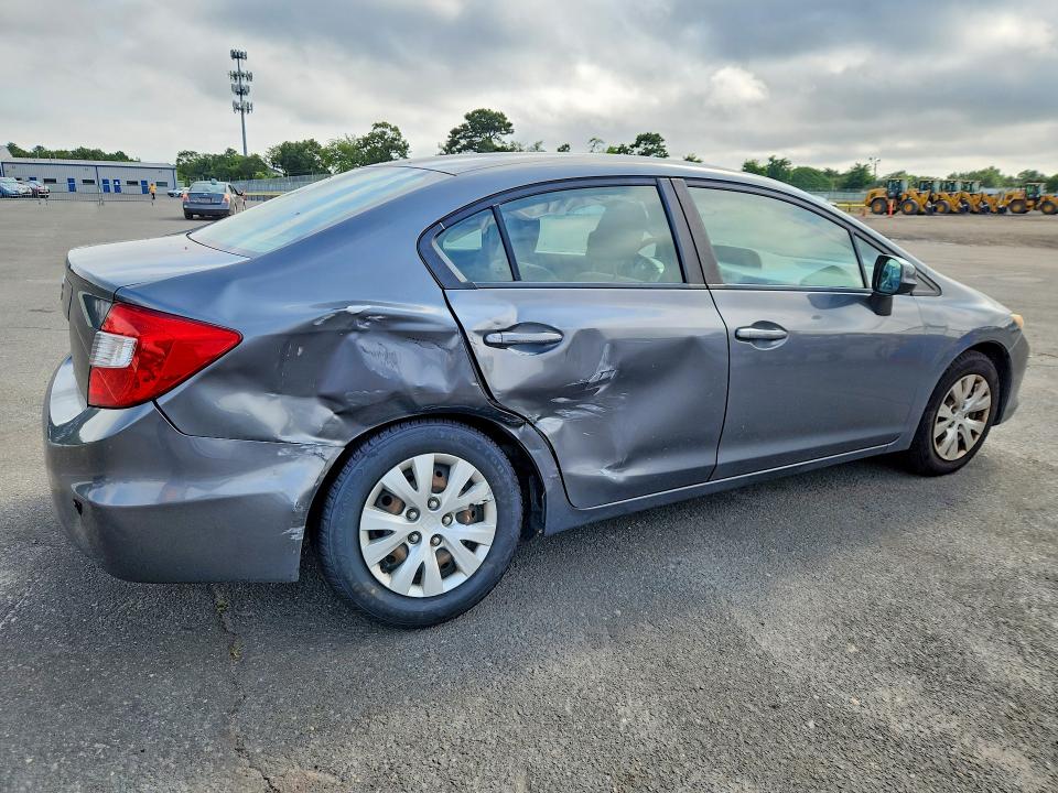 Photo 3 from auction – 2012 HONDA CIVIC with VIN 19XFB2F53CE354125
