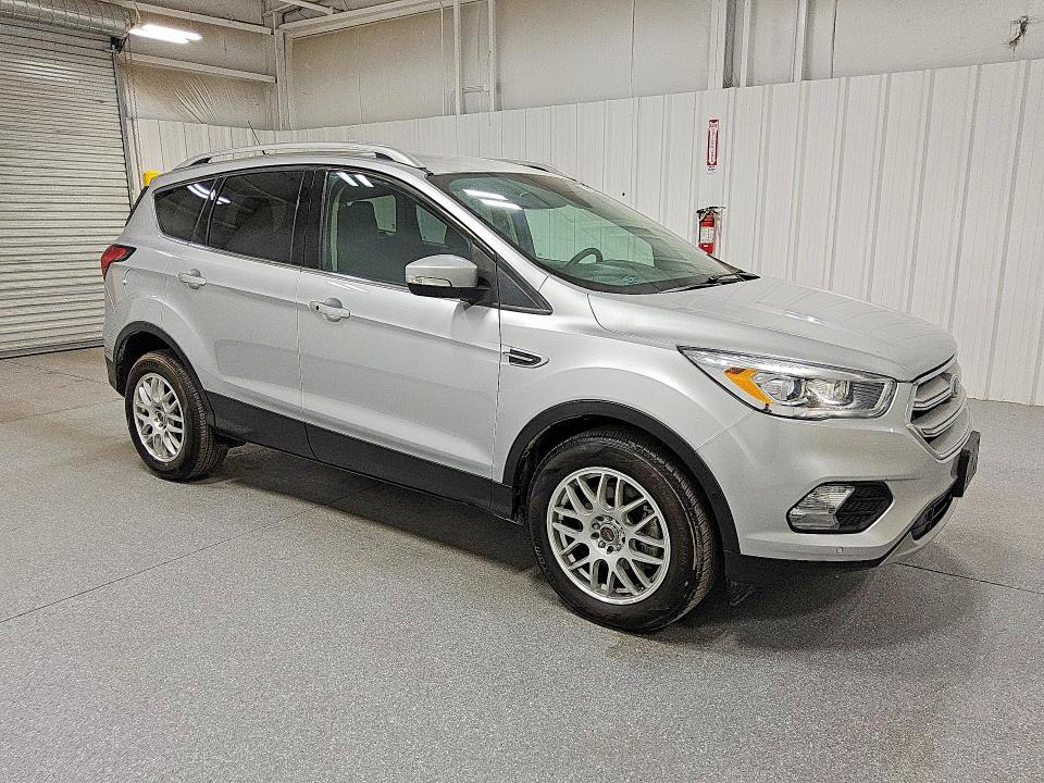 Photo 4 from auction – 2019 FORD ESCAPE with VIN 1FMCU0J97KUA35754