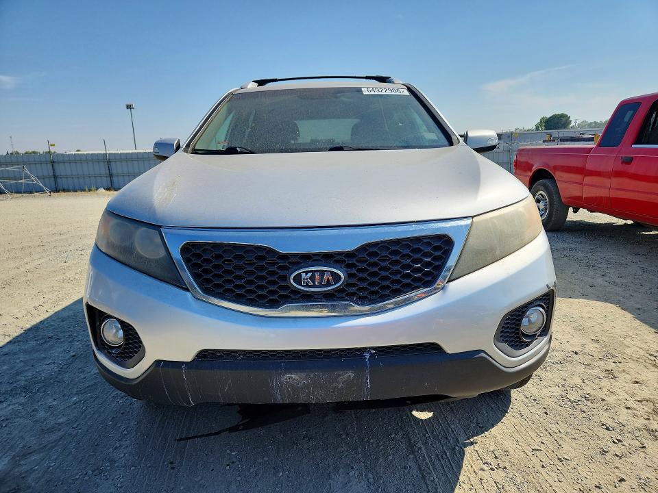 Photo 5 from auction – 2012 KIA SORENTO with VIN 5XYKU4A22CG201305