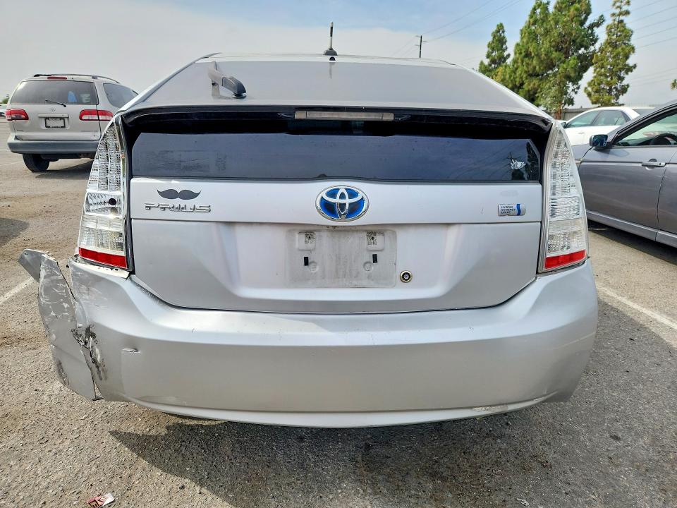 Photo 6 from auction – 2011 TOYOTA PRIUS with VIN JTDKN3DU9B5299499