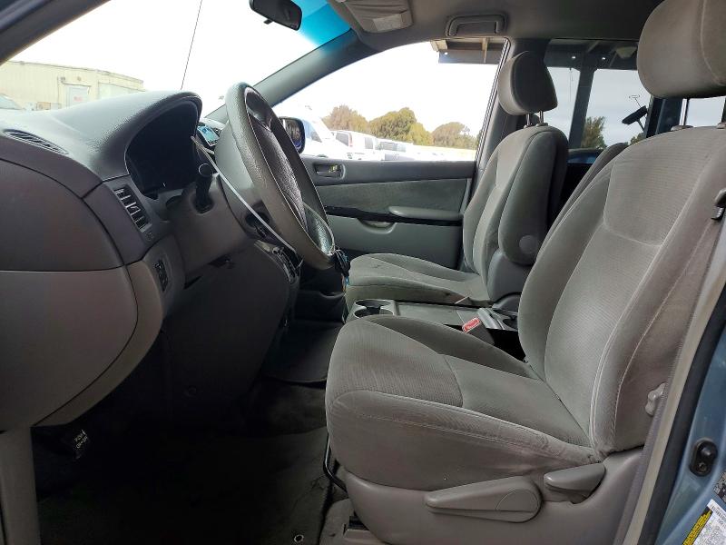 Photo 7 from auction – 2005 TOYOTA SIENNA with VIN 5TDZA23C45S306774