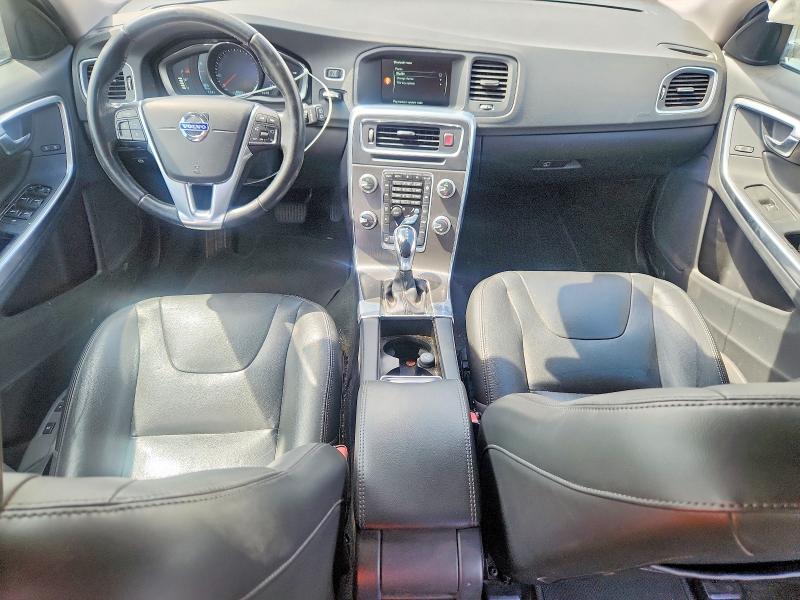 Photo 8 from auction – 2016 VOLVO V60 with VIN YV140MEK7G1300751